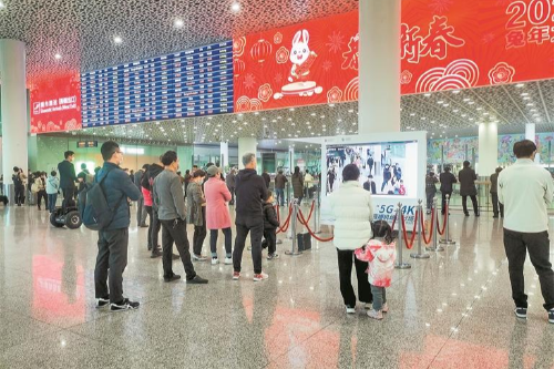 深圳机场连续三日单日客流量逾15万人次