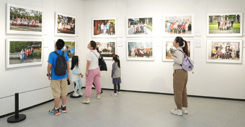 每个家庭都是奋斗深圳的一段传奇，《影像深圳家谱》第八季作品展开幕