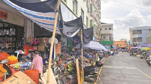 店铺招牌集中拆除9个月未重新安装数十家门店生意受影响，店主呼吁深汕合作区相关部门妥善解决