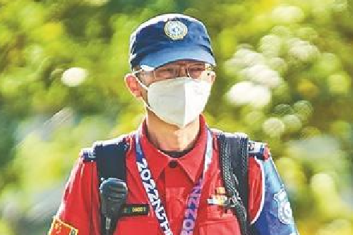 我的深圳故事·城市英雄242期 | 坚持把一件事做好，像微光机一样持续发光