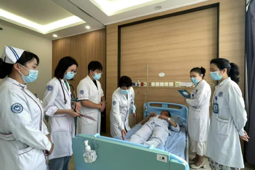 两包烟、半斤酒、凌晨2点睡……不胖的他血脂却高到让医生震惊