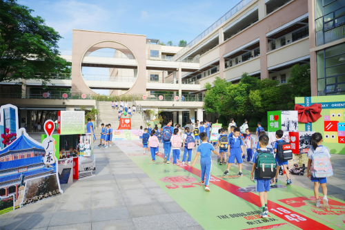 “时光宝盒”启封，龙岗区外国语学校学子与胜利对话